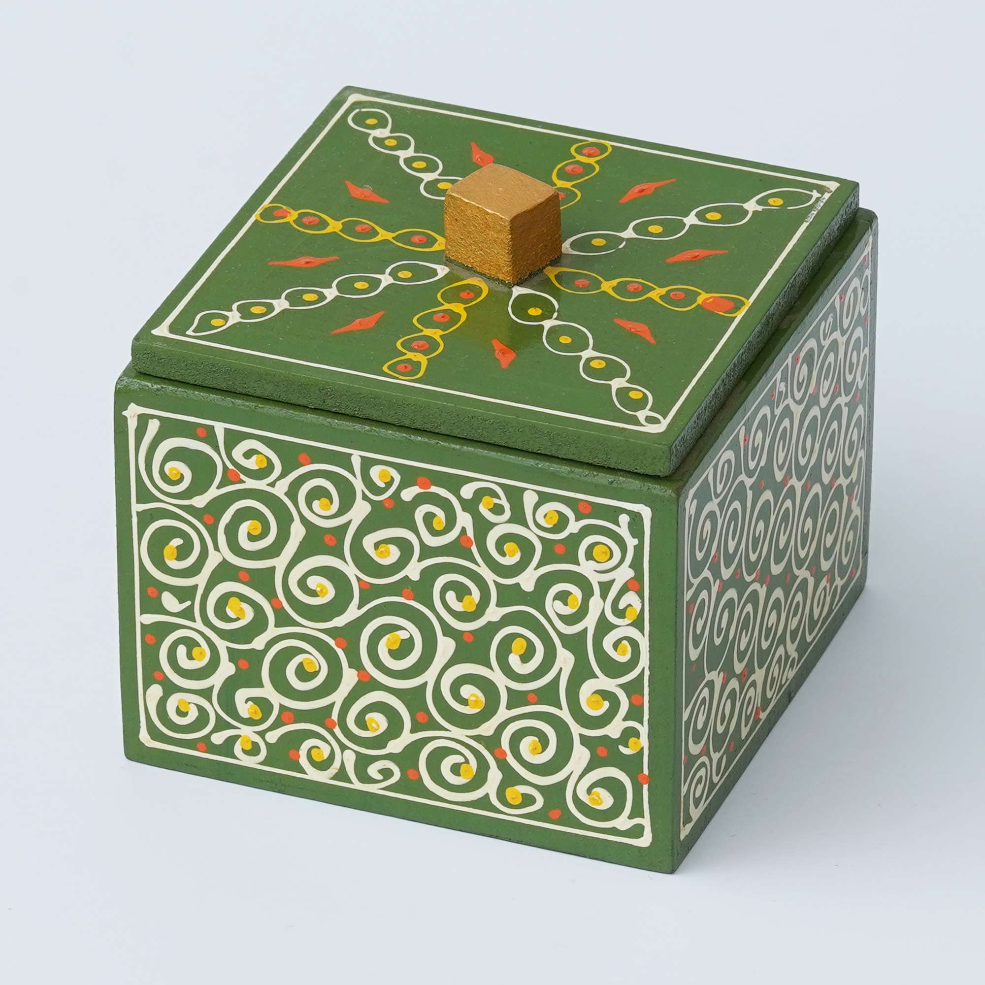 Wooden dry fruit box