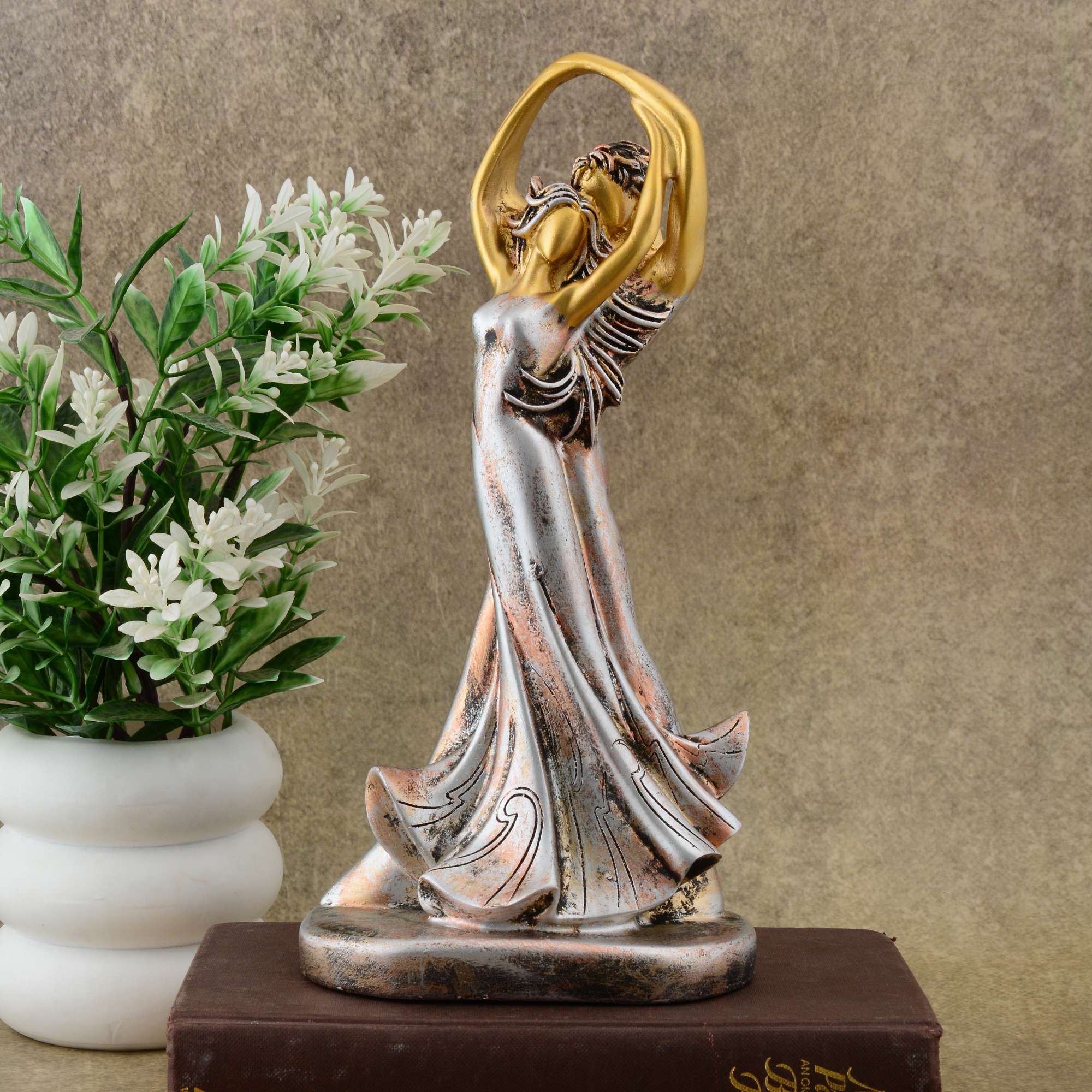 GREAT Valentine's Day Gift For Girl & Boys symbolizes true love, Romantic Gift Showpieces golden silver